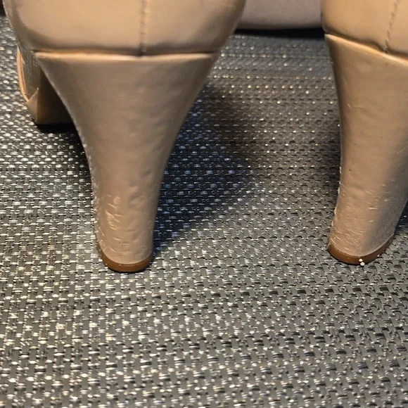 Life Stride Women's Nude Patent Peep Toe Heels - Picture 7 of 8